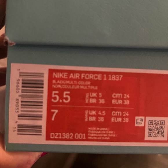 Tiffany &Co - Picture 3 of 4